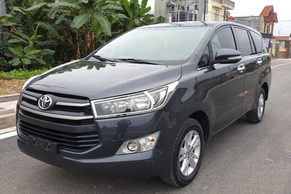 Toyota Innova 2016 2.0E - form mới 2017, 386 triệu