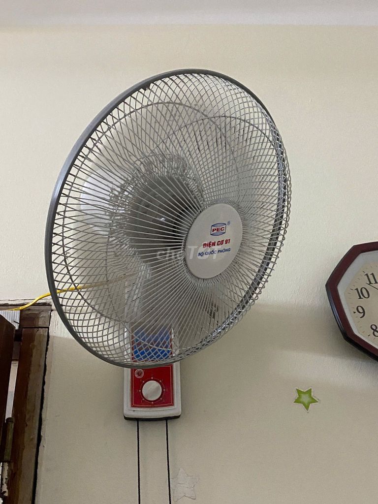 Quạt treo tường PEC Điện Cơ 91 Xám. Mua bán Quạt tại Quận Cầu Giấy Hà Nội được đăng bởi Lê  hình 1