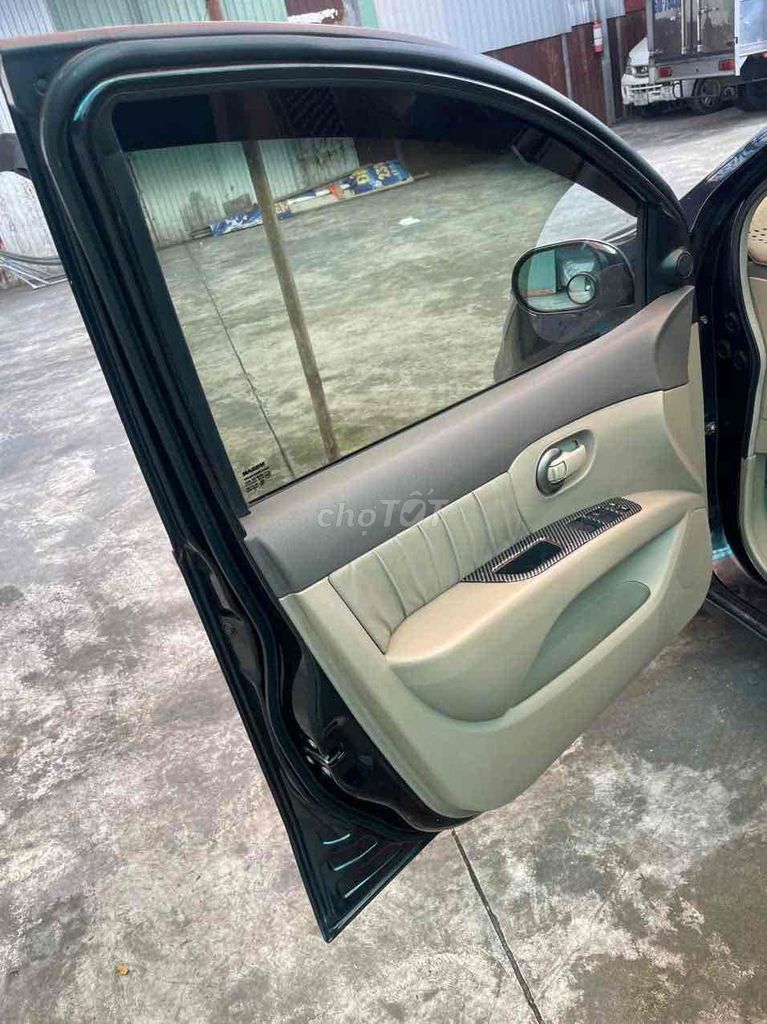 Nissan GRAND Livina Siu cọp Số tự động. Mua bán Ô tô tại Quận 12 Tp Hồ Chí Minh được đăng bởi Mr Gà 9x  hình 8