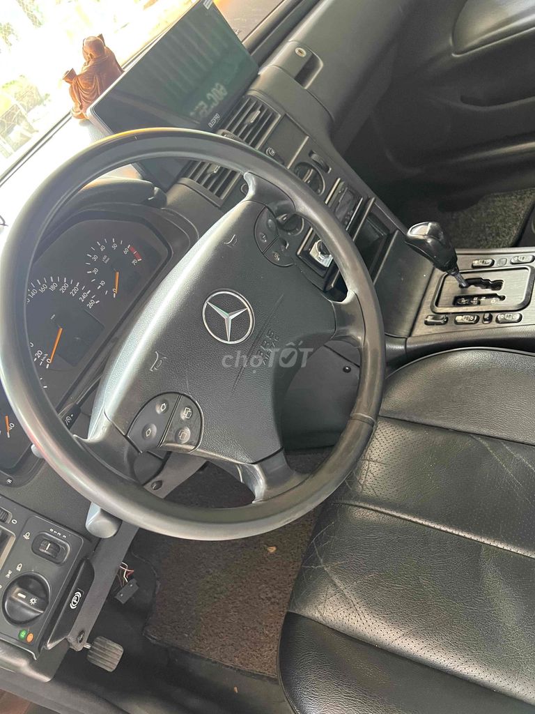 cần bán xe mer e240 sx 201 còn zin chạy rất ngon. Mua bán Ô tô tại Thành phố Thủ Đức Tp Hồ Chí Minh được đăng bởi Hữu Phúc hình 7
