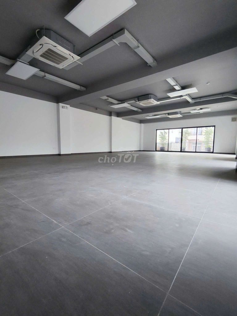 Cho thuê 300m2 sàn  khu Tân Định