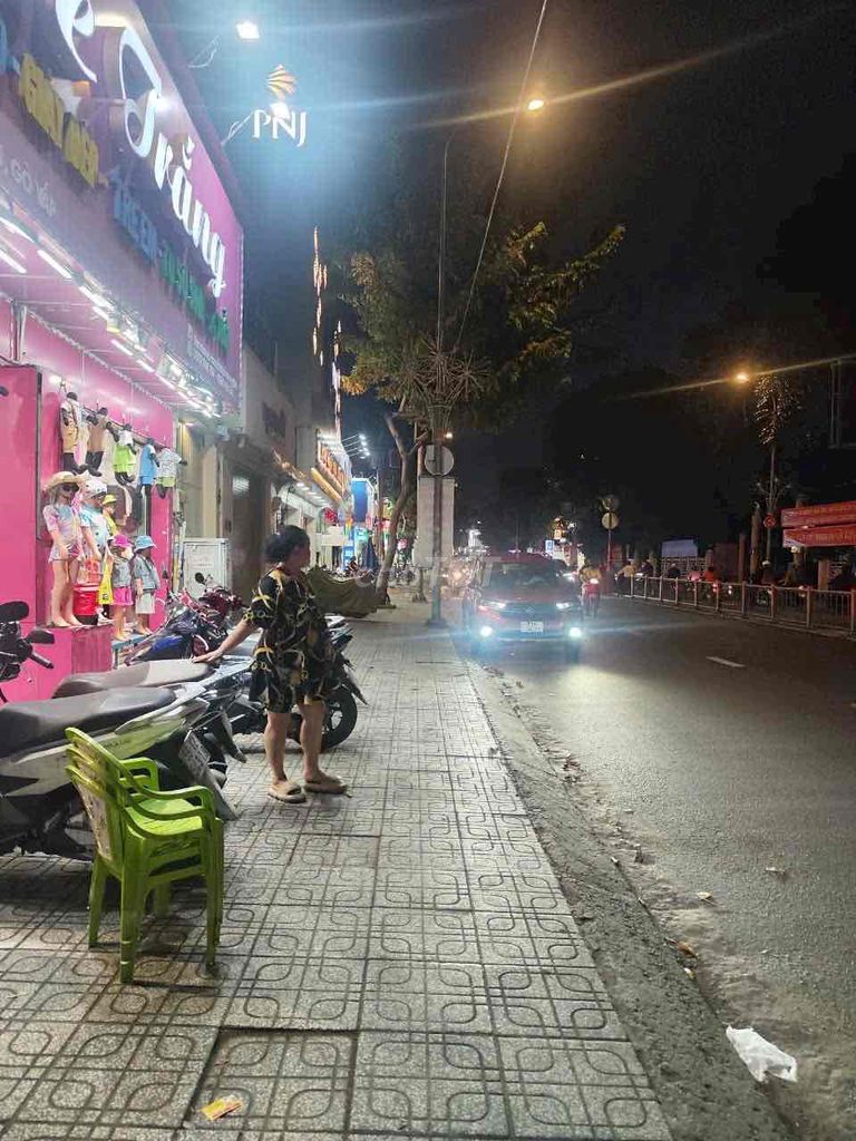 CHO THUÊ NHÀ MT QUANG TRUNG 100m2