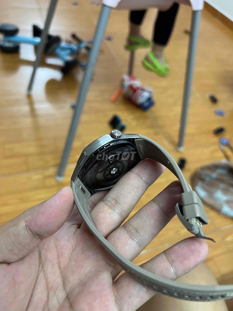 Huawei GT6 Pro và Airpod 4. Mua bán Thiết bị đeo thông minh tại Thị xã Phú Mỹ Bà Rịa - Vũng Tàu được đăng bởi Dũng hình 1