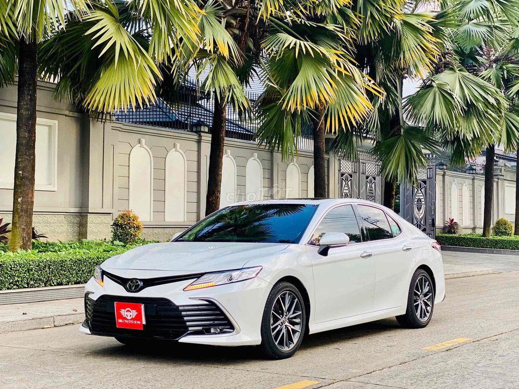 Camry 2022 2.0Q Biển SG 1 Chủ Odo 19.000km Cực Đẹp. Mua bán Ô tô tại Thành phố Dĩ An Bình Dương được đăng bởi Trương Công Lý hình 1