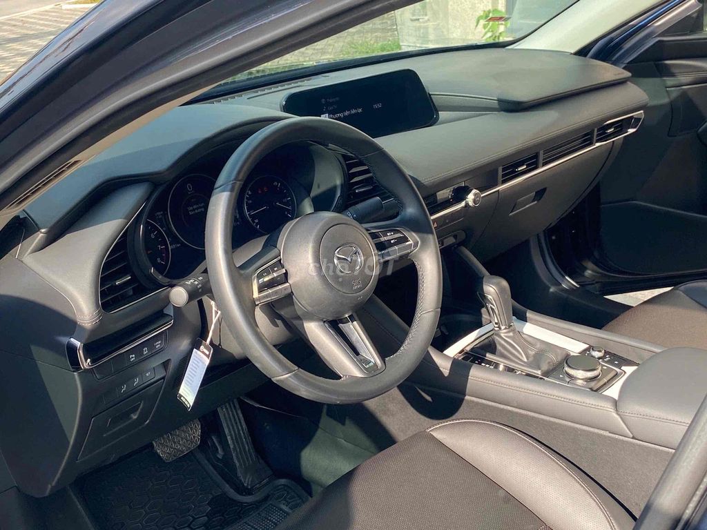 Mazda 3 2020 1.5L Luxury - 70000 km. Mua bán Ô tô tại Quận Long Biên Hà Nội được đăng bởi Bùi Đình Thông hình 8