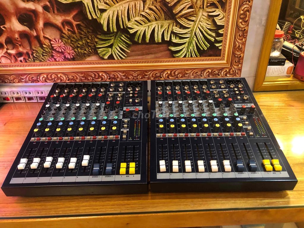 Mixer Soundcraft EPM-6