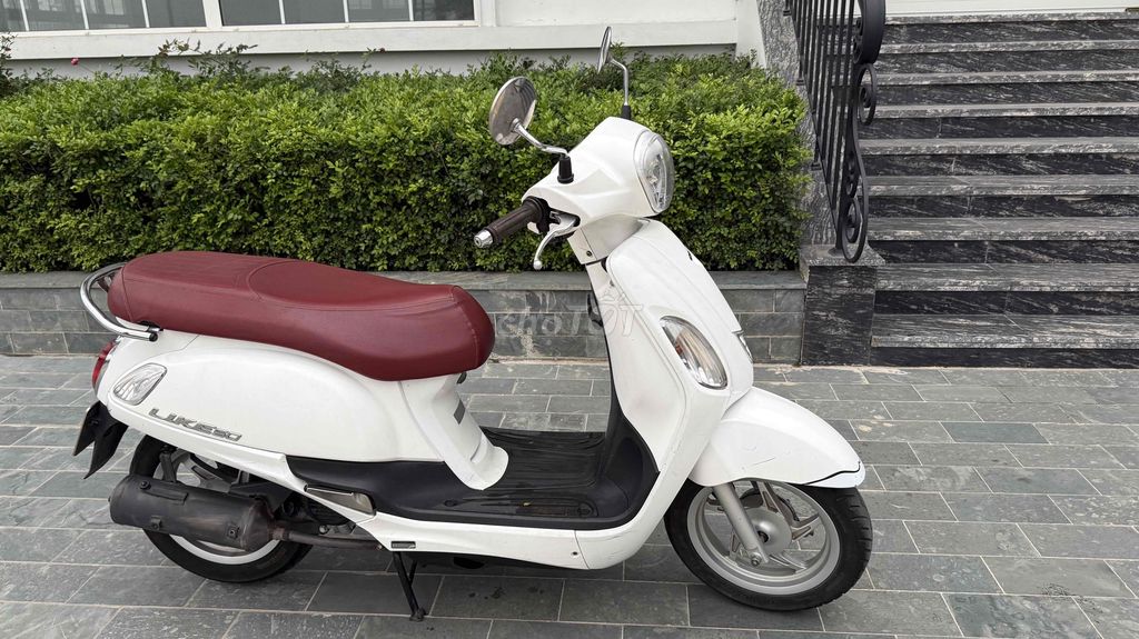 Bans Kimco Like 50cc học sinh không cần bằng lái. Mua bán Xe máy tại Quận Bắc Từ Liêm Hà Nội được đăng bởi Hữu Nhuận hình 3