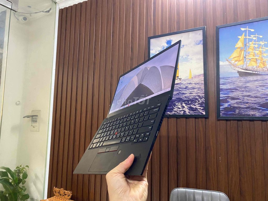 Carbon ibm  Gen 8 i5-10210U 14 inch  nhẹ 1kg. Mua bán Laptop tại Quận Đống Đa Hà Nội được đăng bởi laptop family Rẻ Bền Đẹp  hình 1