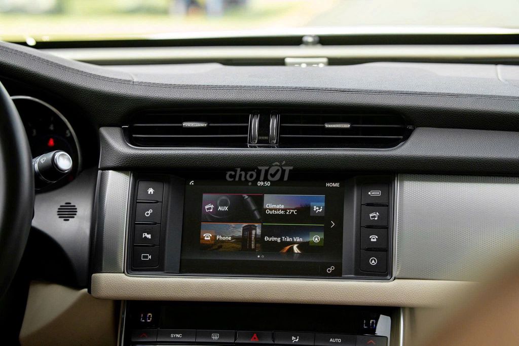 Jaguar XF 2016 PURE Trắng - 1 Chủ Từ Đầu. Mua bán Ô tô tại Quận 7 Tp Hồ Chí Minh được đăng bởi FatCar Auto hình 11