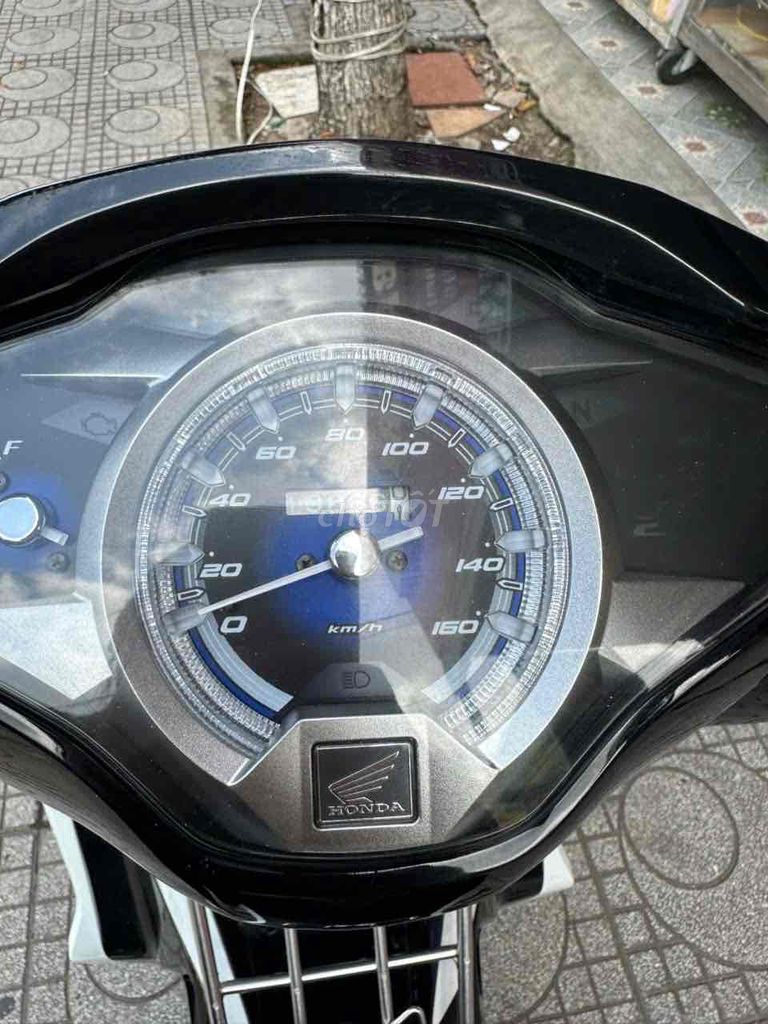 Honda Future FI 2024 Trắng 12000 km. Mua bán Xe máy tại Thành phố Thuận An Bình Dương được đăng bởi xe máy phước thịnh hình 4