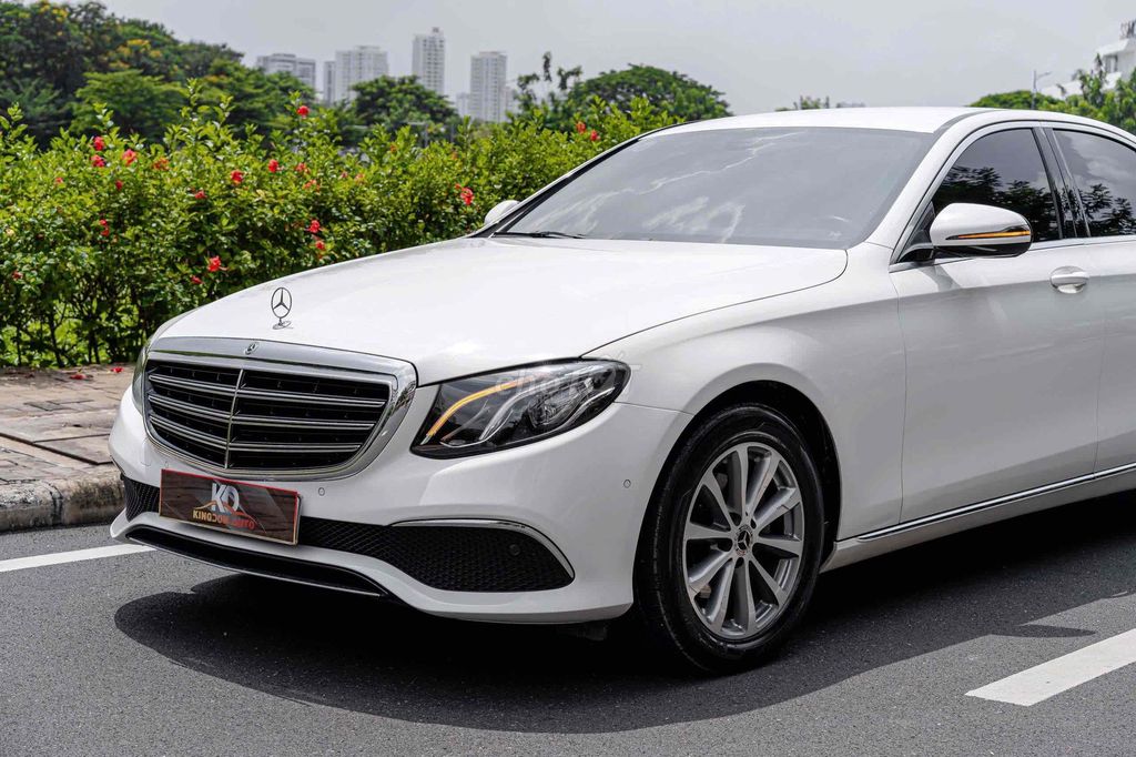 E200 Facelift - 2019 màu trắng/ nt nâu sang trọng. Mua bán Ô tô tại Quận 7 Tp Hồ Chí Minh được đăng bởi Dương Phương hình 6