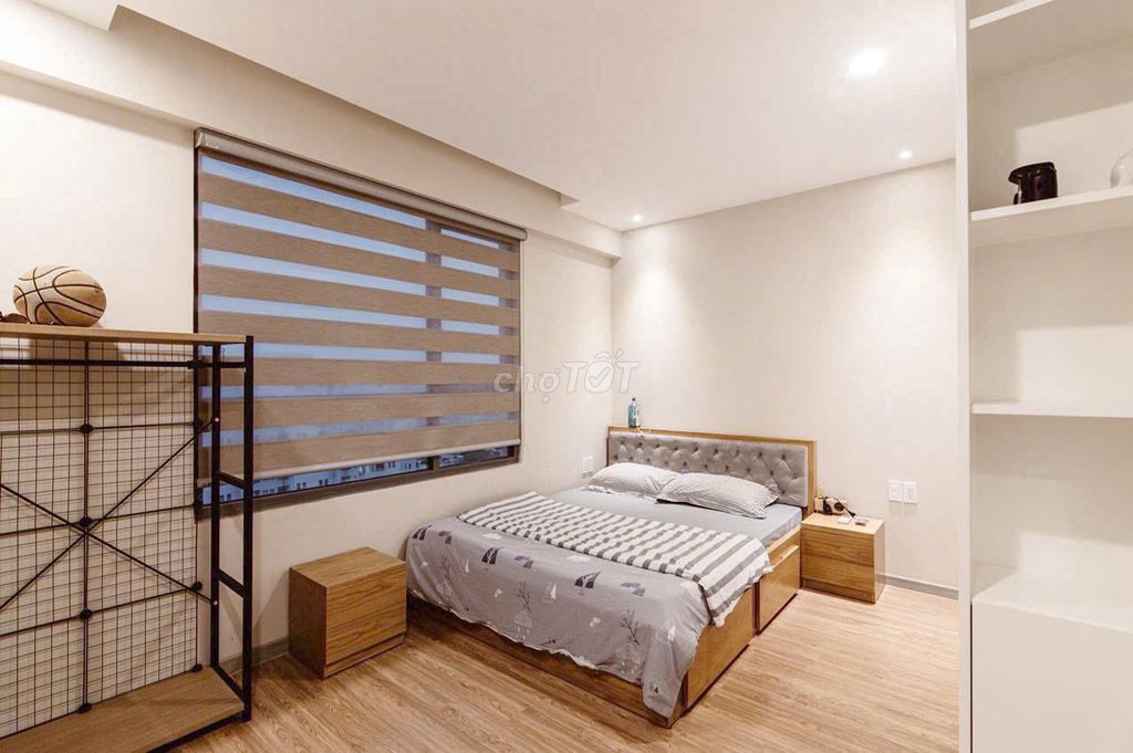 Cần bán CH Phúc Thịnh Cao Đạt 70m2, 2PN, căn góc, có SH. Giá: 3 tỷ TL