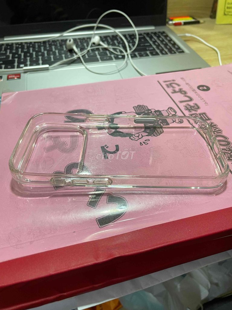 Ốp lưng iPhone 17 thế giới di động. Mua bán Phụ kiện (Màn hình, Chuột...) tại Quận Tân Bình Tp Hồ Chí Minh được đăng bởi Nga hình 1