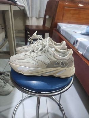 Adidas yeezy 700 size 42 mới 90 % có fix 50k xe. Mua bán Giày dép tại Thành phố Thủ Đức Tp Hồ Chí Minh được đăng bởi Nguyễn Ngọc Thương