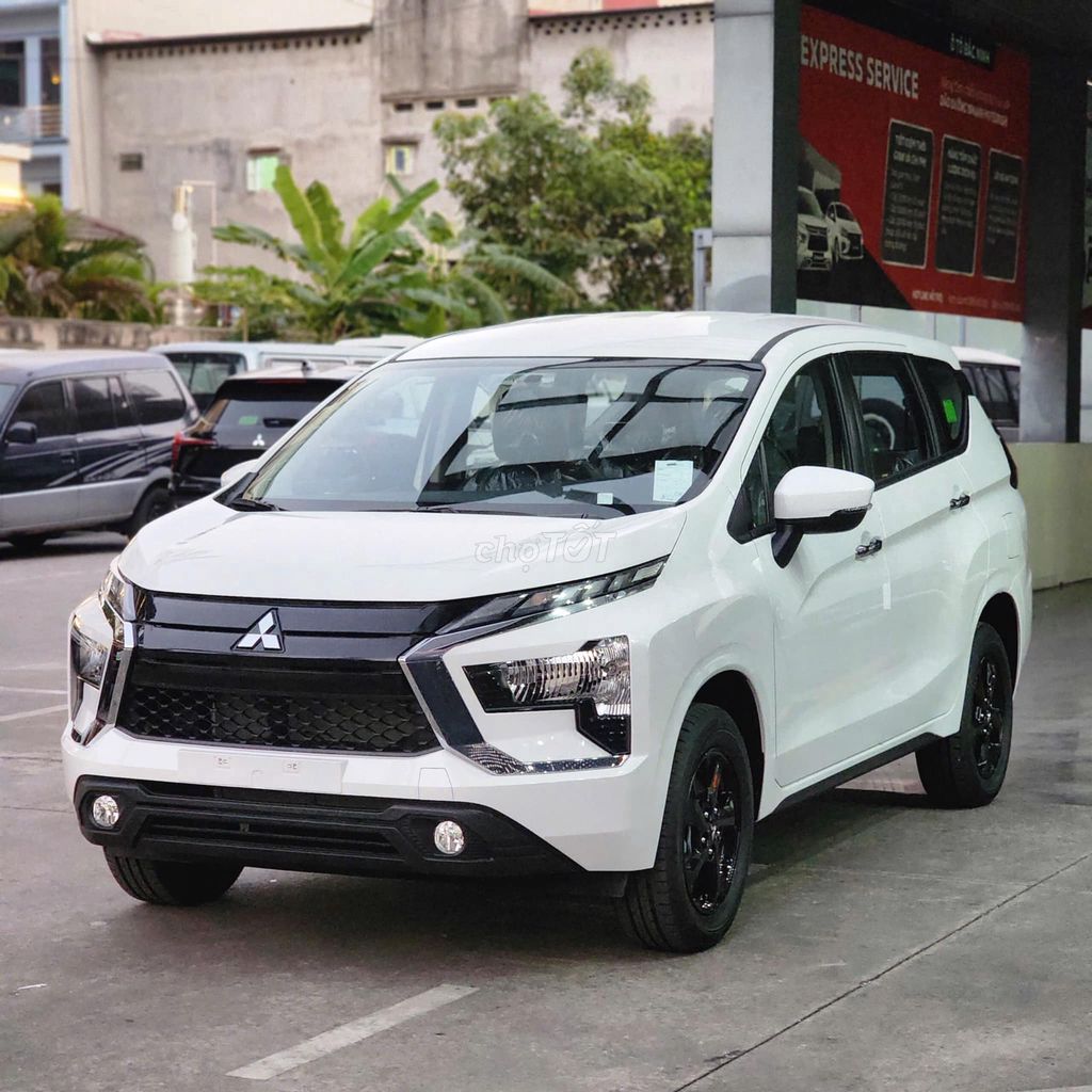 MITSUBIHSI XPANDER AT ECO 7 CHỖ CHỈ 548 TRIỆU