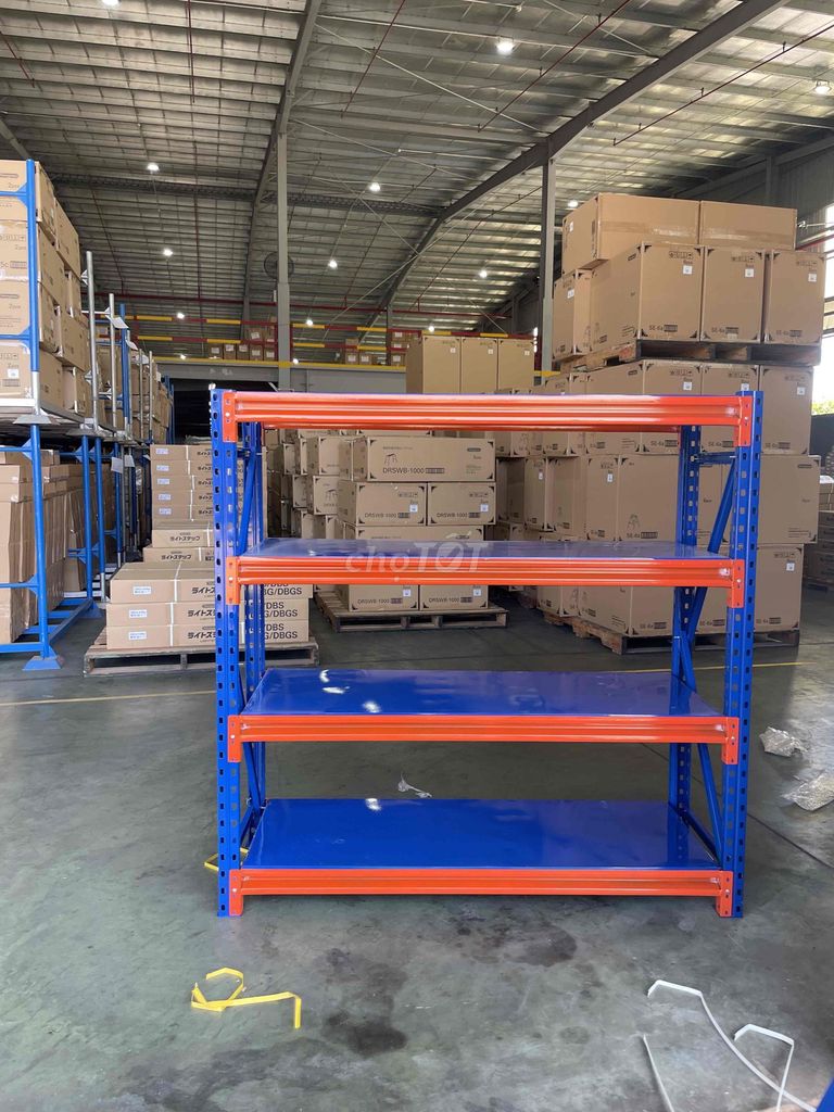 Kệ trung tải Sơn tĩnh điện 300kg/tầng. Mua bán Tủ, kệ gia đình tại Quận Hải Châu Đà Nẵng được đăng bởi Kệ Sắt Minh Quân Đà Nẵng hình 1