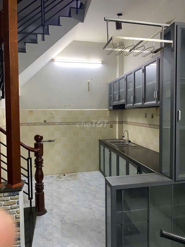NHÀ 3 TẤM KIÊN CỐ. GIÁ RẺ. HẺM XE HƠI. ĐS8.BÌNH TÂN. Mua bán nhà ở tại Quận Bình Tân Tp Hồ Chí Minh được đăng bởi Trương Chung Nhà Thật hình 3