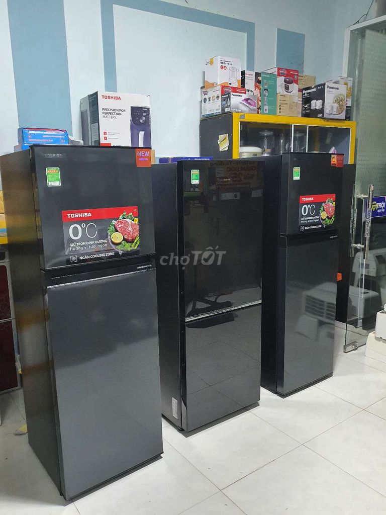 Tủ lạnh Toshiba 4tr4 tự chở  RT329 253L rẻ mới. Mua bán Tủ lạnh tại Quận Ninh Kiều Cần Thơ được đăng bởi THANH LÝ SP SIÊU THỊ hình 1
