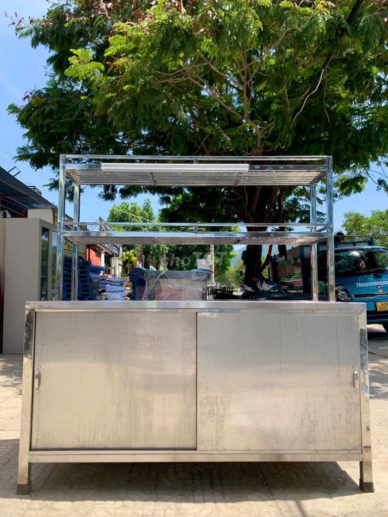 Bàn chế biến Inox Kèm kệ và tủ . Mua bán Dụng cụ nhà bếp tại Quận Sơn Trà Đà Nẵng được đăng bởi Thế Giới Đồ Cũ Đà Nẵng hình 1