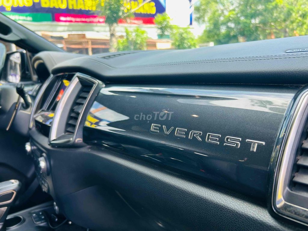Ford Everest 2022 Titanium 2.0L AT 4x2 - 40000 km. Mua bán Ô tô tại Thành phố Buôn Ma Thuột Đắk Lắk được đăng bởi Hoài Chỉnh Ford hình 13
