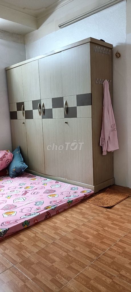 Phòng trọ trong ngõ phố Kim Mã , q.Ba Đình. Chỉ cho khách Nữ .