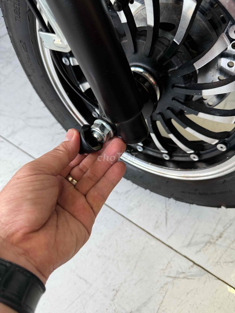 Siêu Cọp - VESPA 50cc - 2025. Như Xe Mới Salon. Mua bán Xe máy tại Thành phố Rạch Giá Kiên Giang được đăng bởi XE MÁY CŨ TÂN 128 hình 3