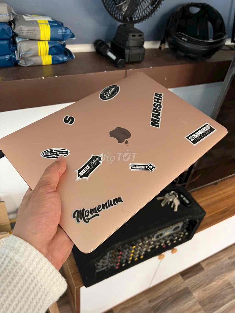 Apple MacBook Air M1 8GB/256GB. Mua bán Laptop tại Thành phố Cam Ranh Khánh Hòa được đăng bởi thái hình 1