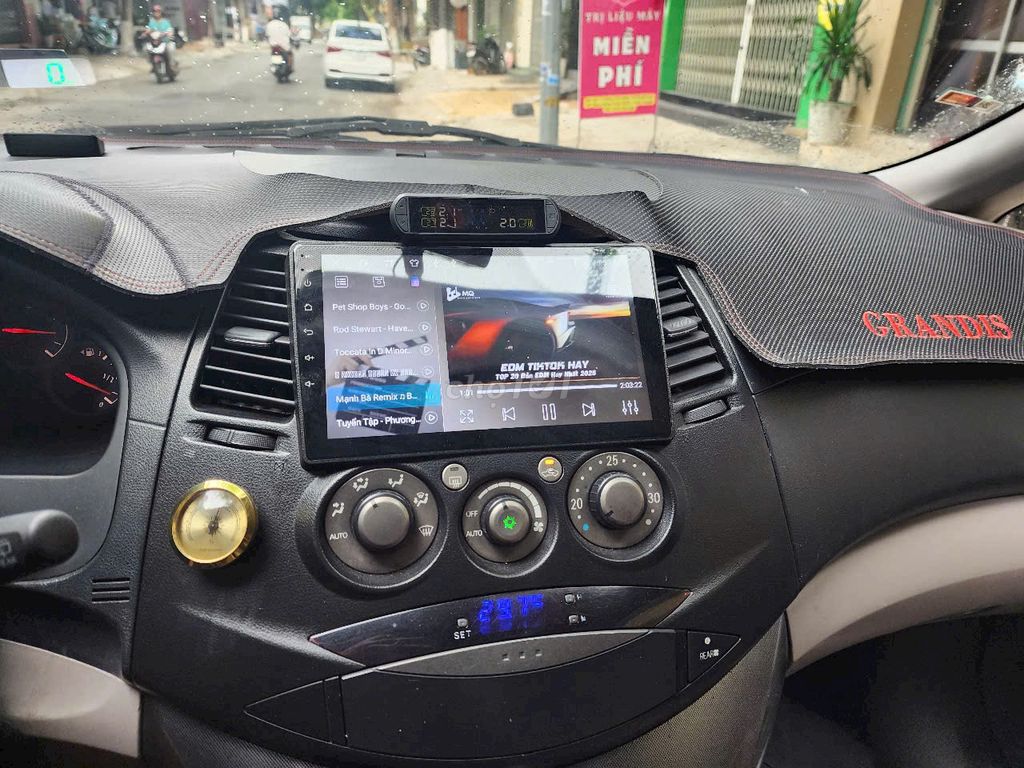 Mitsubishi Grandis 2005  - 160000 km. Mua bán Ô tô tại Thành phố Phan Rang-Tháp Chàm Ninh Thuận được đăng bởi Quocthang hình 11