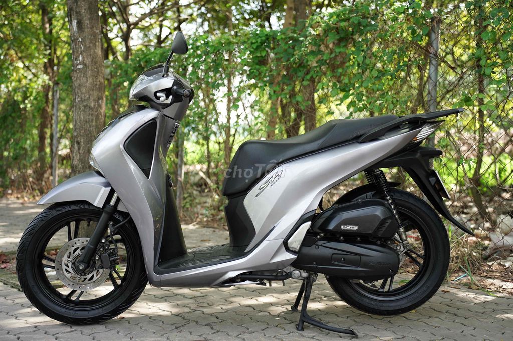 🥰🙂 HONDA SH50I BẢN ABS 2017 BIỂN SG 765 79. Mua bán Xe máy tại Thành phố Thủ Đức Tp Hồ Chí Minh được đăng bởi Thi Moto Thủ Đức hình 5