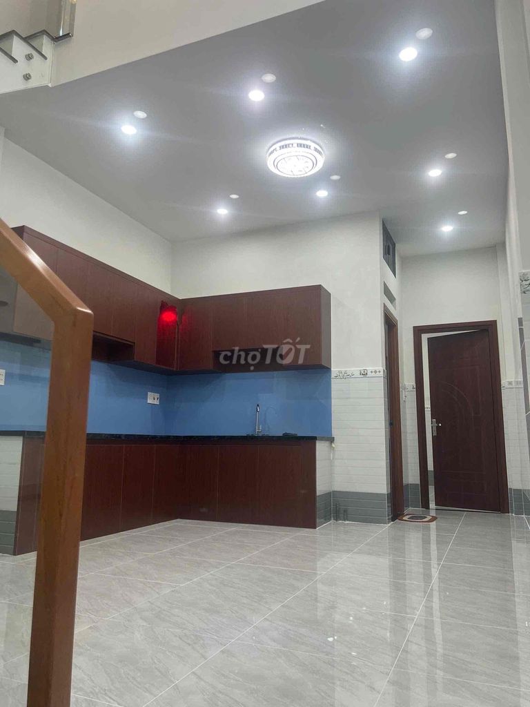 Дом в переулке C1 Pham Hung, 4x16м, антресоль, 3 спальни, 2 санузла