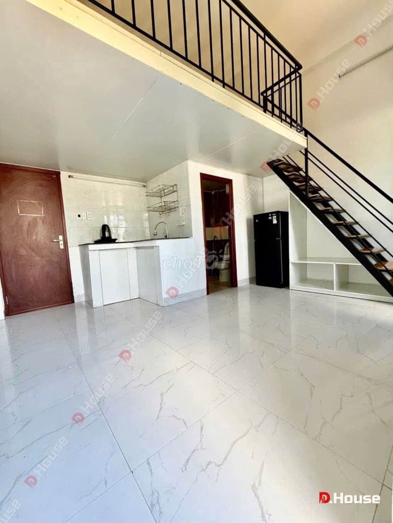 Mezzanine apartment with balcony near My Khe beach — photo 3
