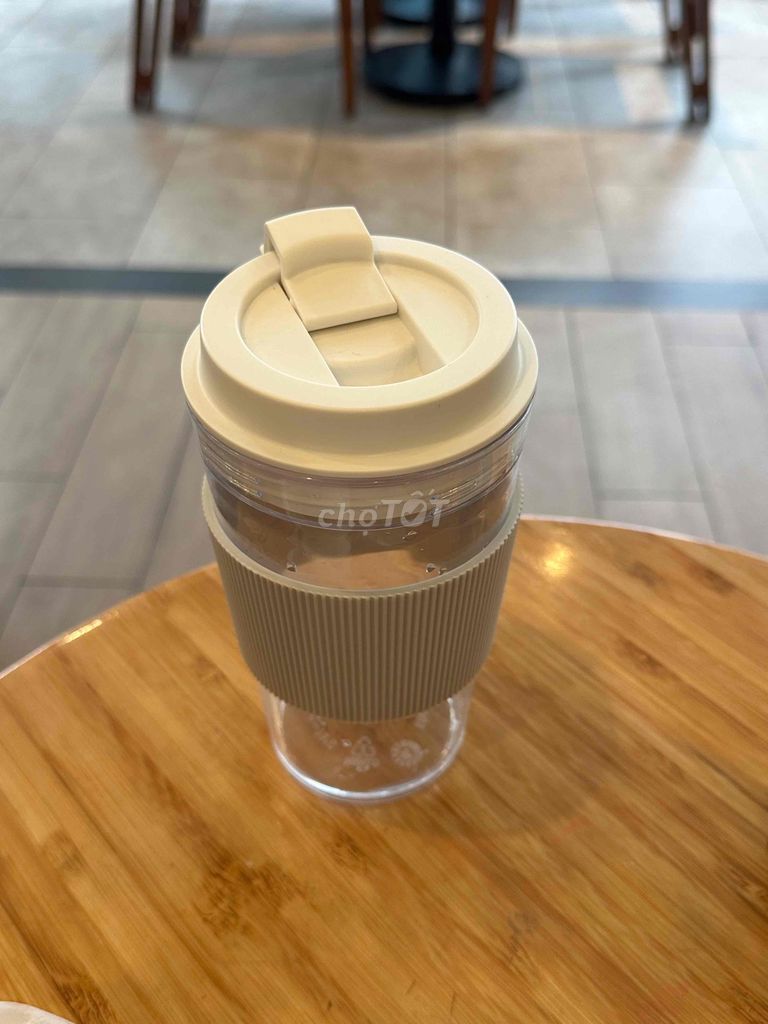 Ly giữ nhiệt Muji nhựa trong suốt. Mua bán Dụng cụ nhà bếp tại Thành phố Đà Lạt Lâm Đồng được đăng bởi Hai Nguyen hình 1