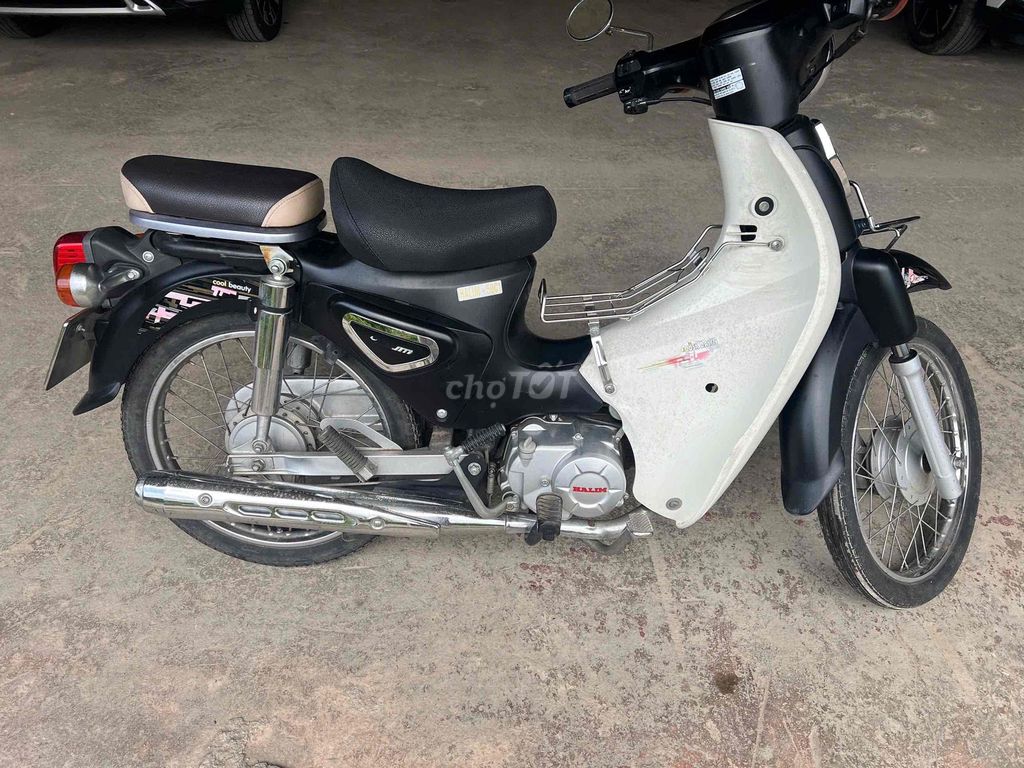 Мотоцикл Honda Cub 50cc черно-белый, Далат