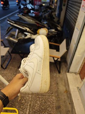 Giày Nike Air Force 1 trắng size US 8. Mua bán Giày dép tại Quận Phú Nhuận Tp Hồ Chí Minh được đăng bởi Anh Kiệt