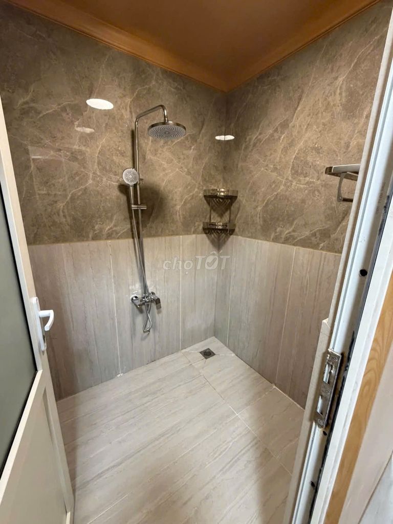 Brand-new furnished 2-bedroom house with car yard — photo 5