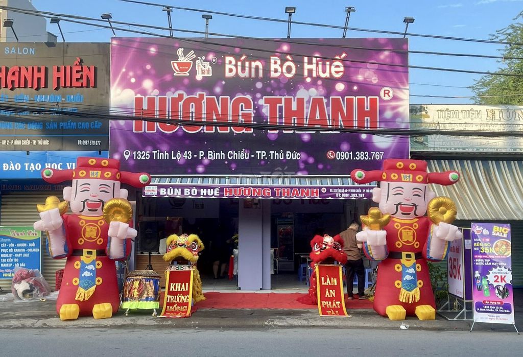 Tuyển nhân viên phụ quán bún bò