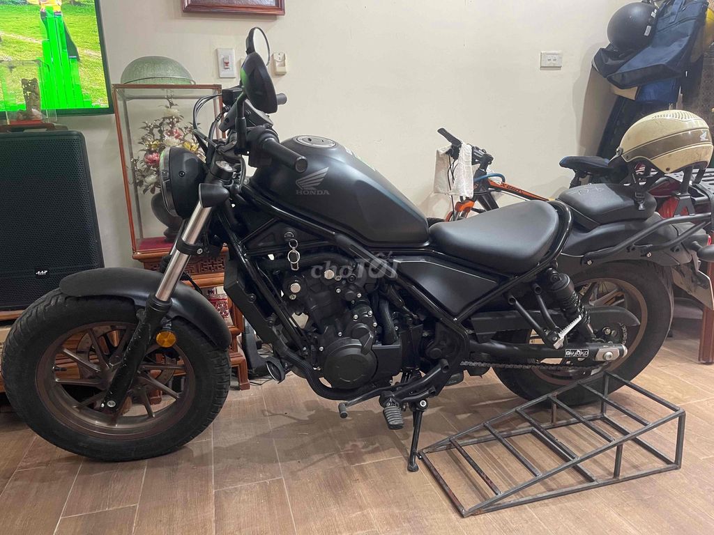 Хонда Ребел 500 2024 черная 3000 км