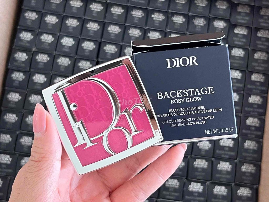 Phấn má hồng Dior Backstage Rosy Glow Berry Nữ. Mua bán Phụ kiện thời trang khác tại Quận 10 Tp Hồ Chí Minh được đăng bởi Baby Girl Lovely hình 1