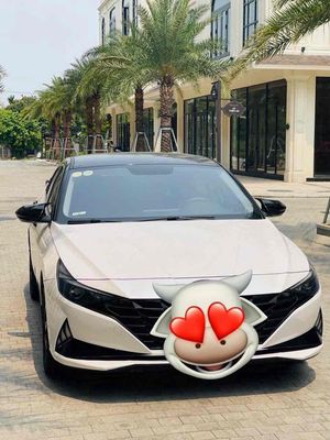 Hyundai Elantra 2024 1.6 AT Tiêu Chuẩn Trắng