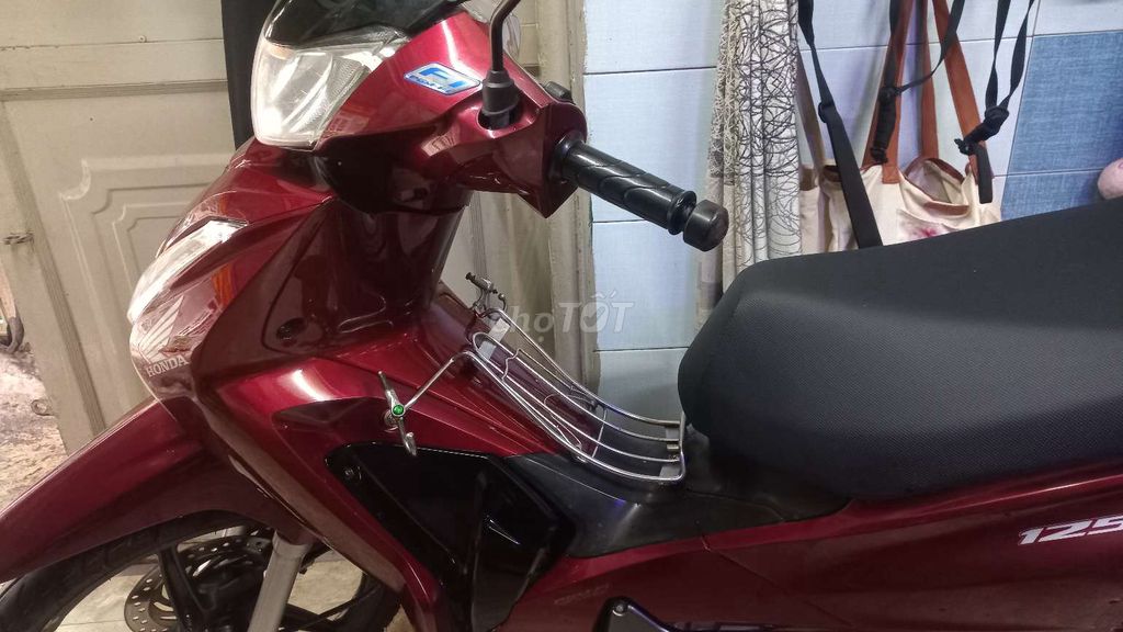 FUTURE FI 2018 BS.SÀI GÒN MÀU ĐỎ ĐÔ. Mua bán Xe máy tại Quận 3 Tp Hồ Chí Minh được đăng bởi minh hình 2