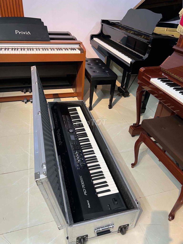 Đàn piano điện Roland RD-700GX. Mua bán Nhạc cụ tại Quận Tân Phú Tp Hồ Chí Minh được đăng bởi Guitar Nhật hình 1