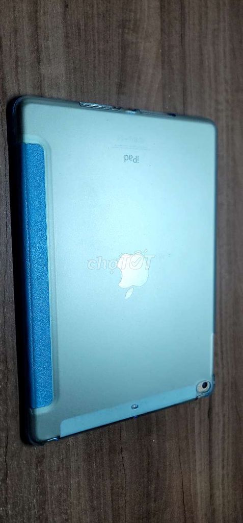 Cần bán ipad air2 32g mới 95%, 32g wifi, cáp sạc