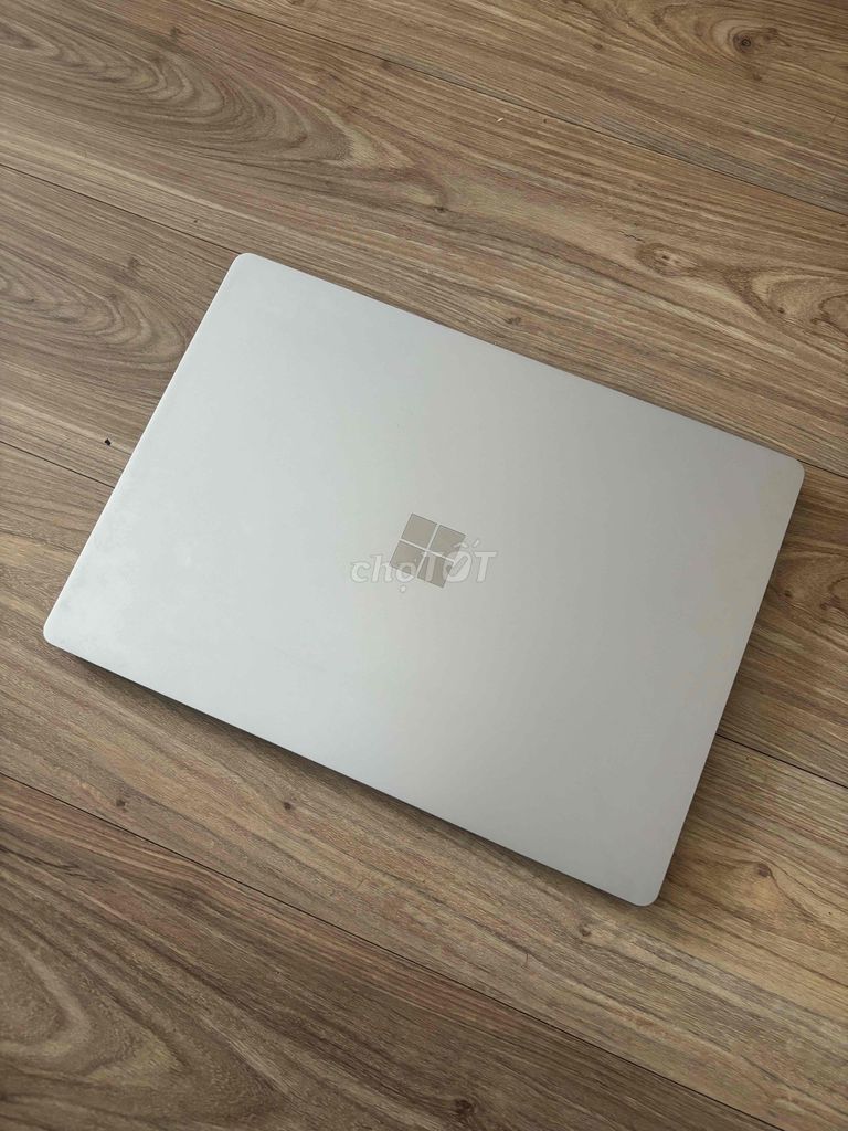 Surface Laptop