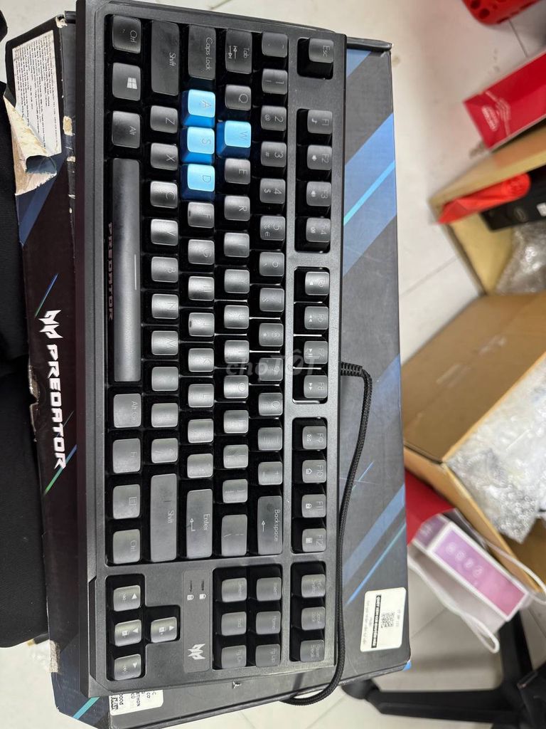 Bàn phím cơ gaming Predator Aethon TKL 301