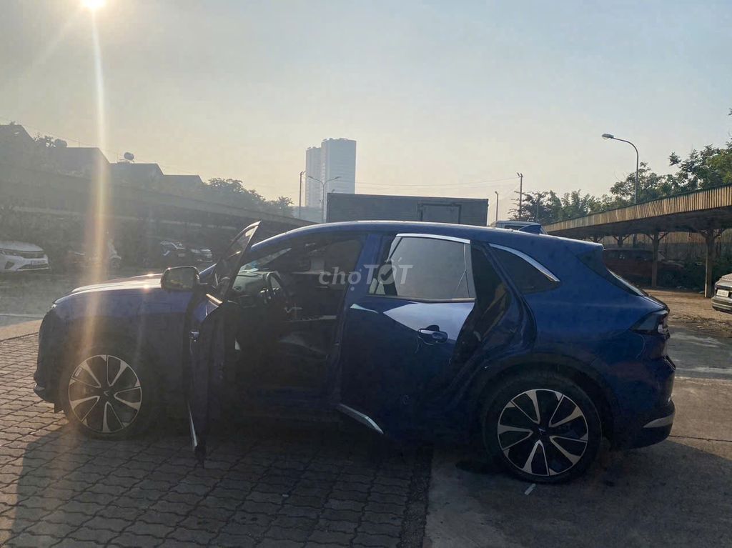 VinFast VF8 Plus Xanh dương 2023. Mua bán Ô tô tại Quận Nam Từ Liêm Hà Nội được đăng bởi Duy Quang GF hình 3