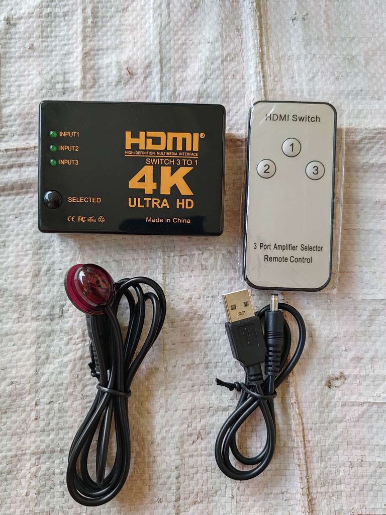Bộ chuyển đổi HDMI 1 ra 3Chuyển đổi video âm thanh