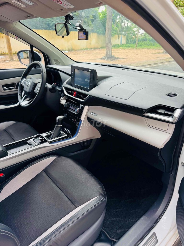 Toyota Veloz Cross 2022 CVT - (Xe Gia Đình 100%). Mua bán Ô tô tại Quận Ninh Kiều Cần Thơ được đăng bởi Lê Minh Trí hình 7