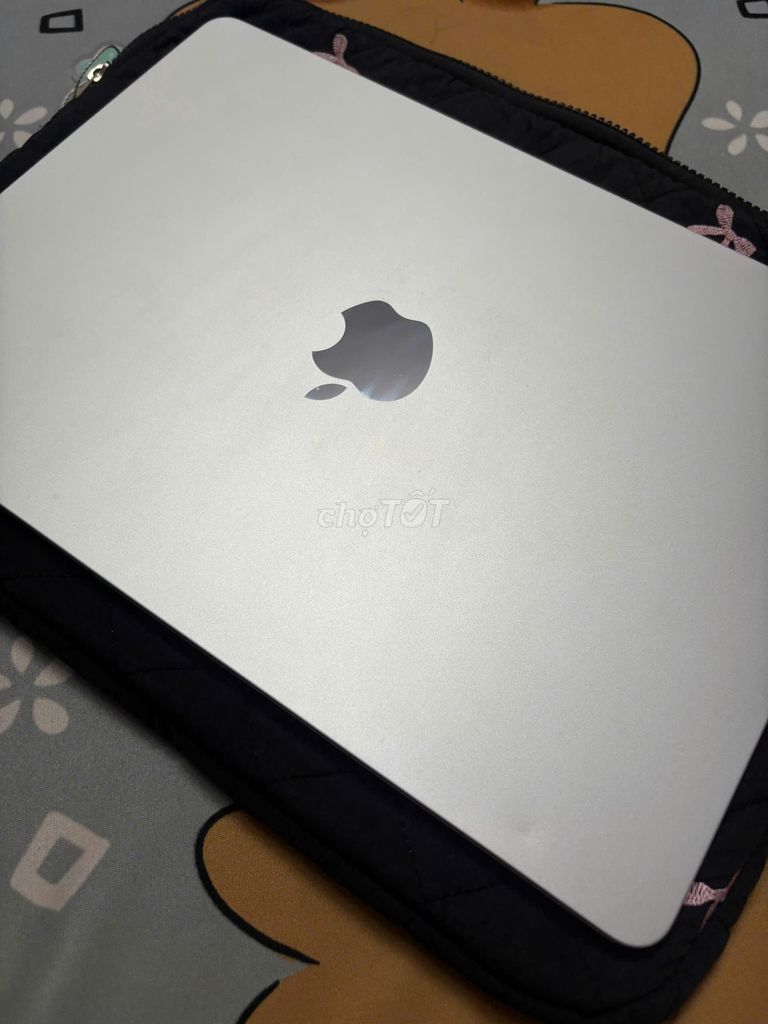 MacBook Air M3 8GB/256GB Silver Fullbox Đã sử dụng. Mua bán Laptop tại Quận 8 Tp Hồ Chí Minh được đăng bởi Minh Chiến hình 1