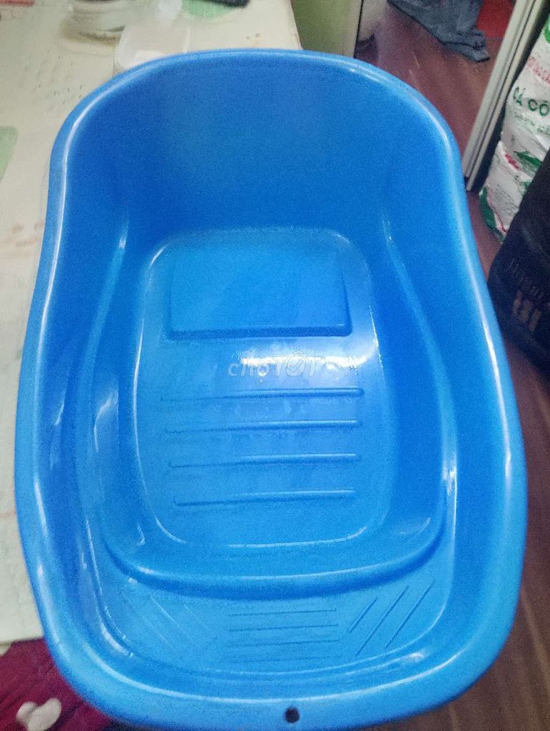 Thau tắm cho bé nhựa xanh dương. Mua bán Mẹ và bé tại Quận Hoàng Mai Hà Nội được đăng bởi NVC hình 1