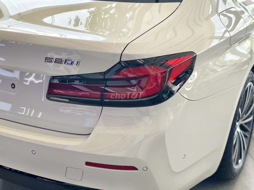 BMW 520i G30 LCI Lăn bánh thấp hơn giá niêm yết. Mua bán Ô tô tại Quận Bình Tân Tp Hồ Chí Minh được đăng bởi Trung Nguyễn BMW HCM hình 13